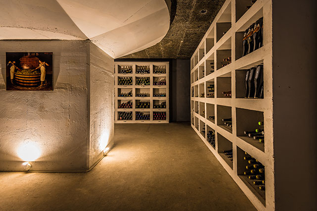 Discover our wine cellar